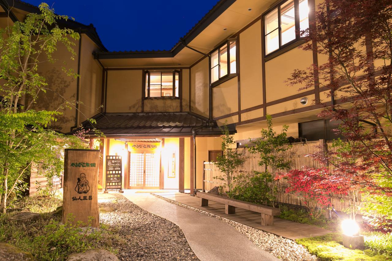 Yamabiko Ryokan Minamioguni Buitenkant foto